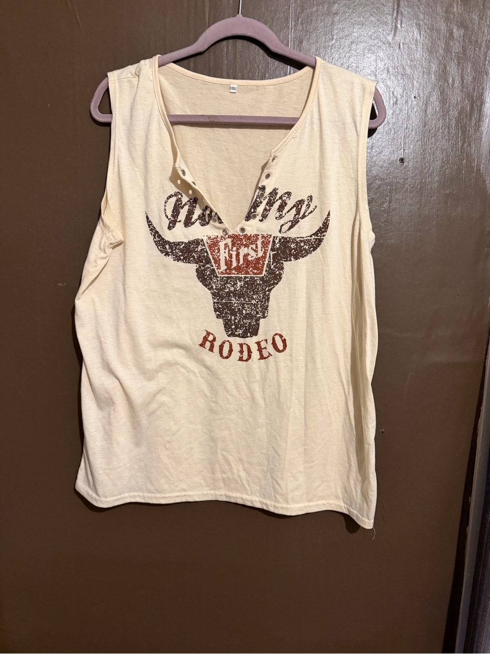 Women’s Sleeveless Cream Rodeo Graphic Tank Top 2xL